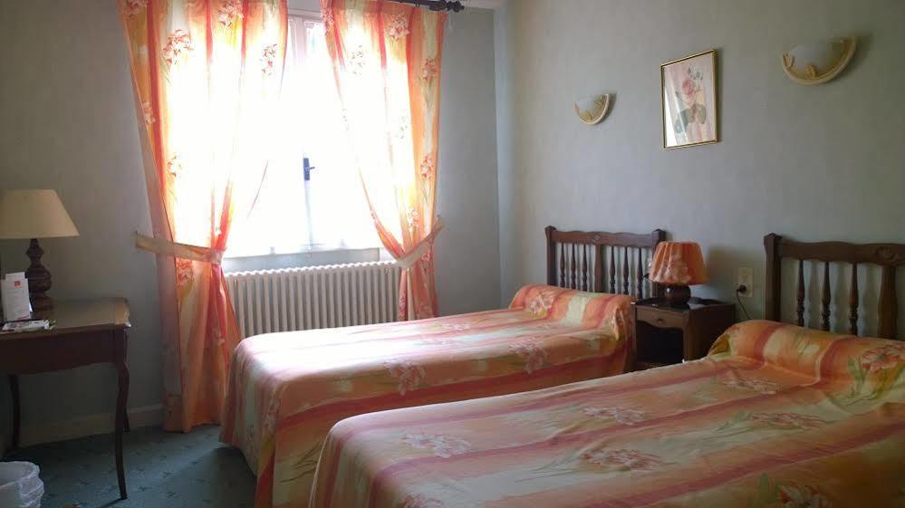 Logis Hotel Du Pont Neuf Le Veurdre Экстерьер фото